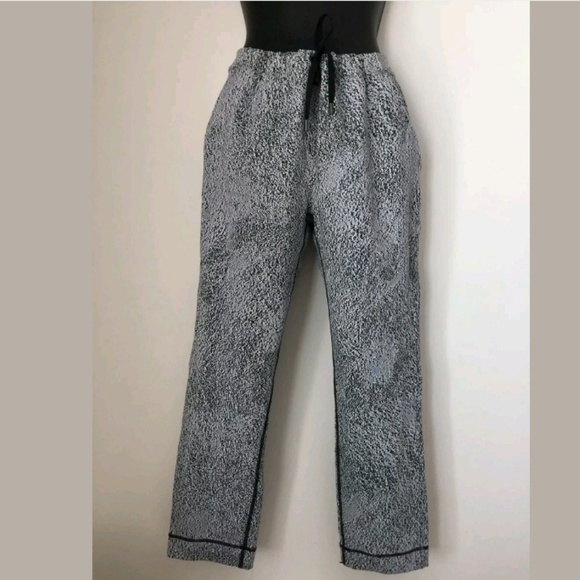 lululemon athletica Pants - Lululemon Drawstring Yoga Pants Leggings Size 4